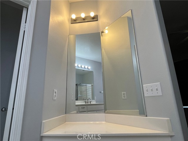 511 Shasta Drive, Corona CA: https://media.crmls.org/medias/69f0479d-d24e-46e4-bb22-943aefb29efd.jpg