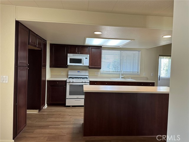 Detail Gallery Image 6 of 16 For 5001 W Florida Ave #16,  Hemet,  CA 92545 - 2 Beds | 2 Baths