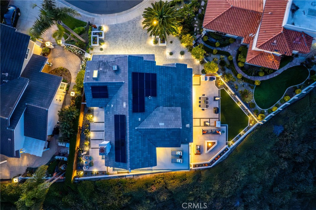 https://media.crmls.org/medias/69f0bd79-7cb1-4a80-bc52-2c6b11712a73.jpg?preset=X-Large