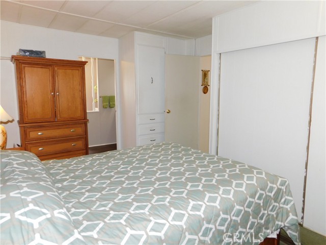 2200 W Wilson Street, Banning CA: https://media.crmls.org/medias/69f12b2f-a290-4907-929a-5718d7b03d19.jpg