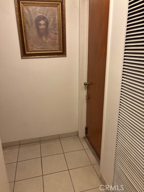 https://media.crmls.org/medias/69f28579-d344-48e0-85ca-661589c6a758.jpg?preset=X-Large