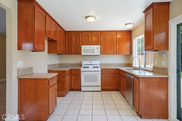 Clean kitchen