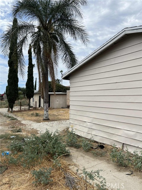 Detail Gallery Image 10 of 13 For 9154 Laurel Ave, Fontana,  CA 92335 - 6 Beds | 2 Baths