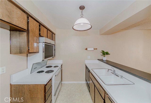 Detail Gallery Image 11 of 35 For 28121 Highridge Rd #405,  Rancho Palos Verdes,  CA 90275 - 1 Beds | 1 Baths
