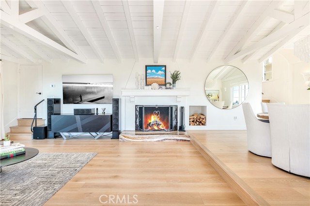 802 Rembrandt Drive, Laguna Beach CA: https://media.crmls.org/medias/69f4c798-51cd-4a0e-bc0c-63f1baf75055.jpg