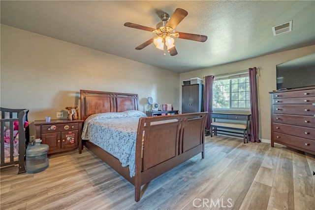 Detail Gallery Image 28 of 34 For 2415 E Childs Ave, Merced,  CA 95341 - 5 Beds | 2 Baths