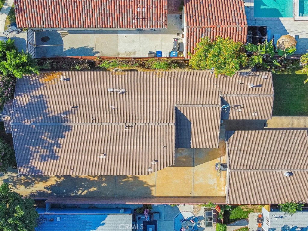 https://media.crmls.org/medias/69f5040a-38a8-4855-9e78-44b664ed1093.jpg?preset=X-Large