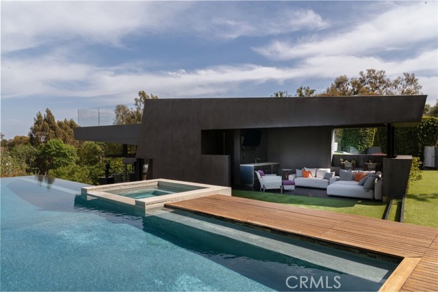 Drew Fenton | 314 N Barrington Avenue Los Angeles CA | MLS: 7143725