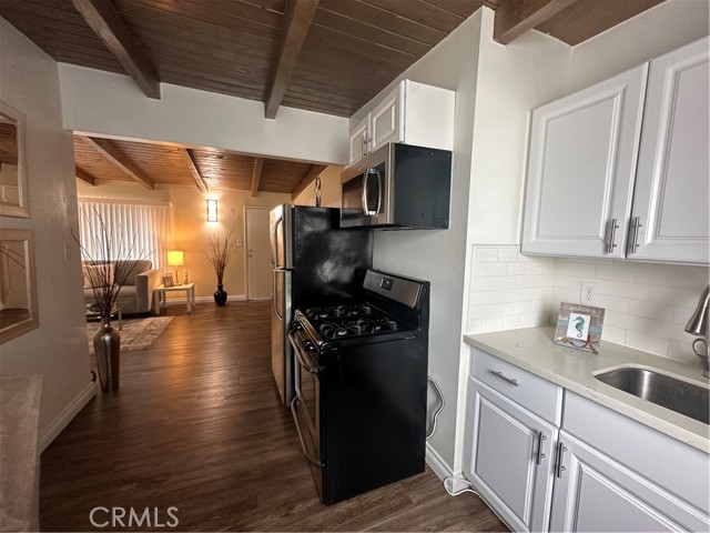 Detail Gallery Image 18 of 20 For 1024 Pico Bld, Santa Monica,  CA 90405 - – Beds | – Baths