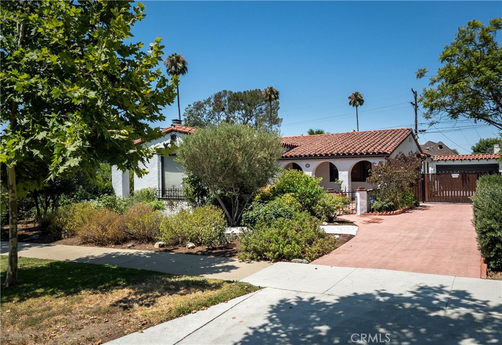 1229 Highland Avenue