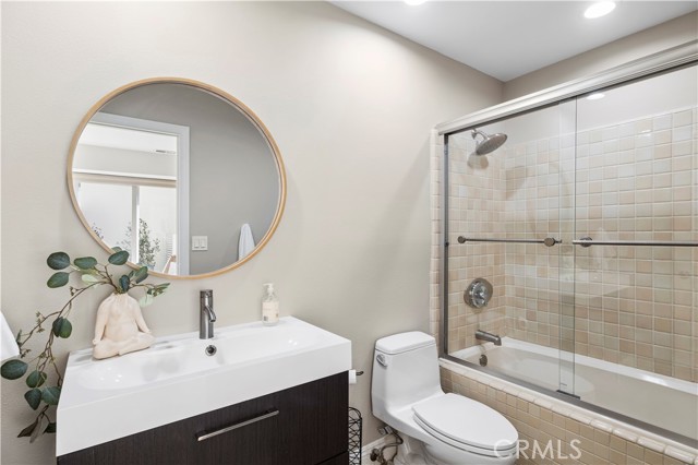 Detail Gallery Image 17 of 20 For 708 Iris Ave a,  Corona Del Mar,  CA 92625 - 3 Beds | 3 Baths