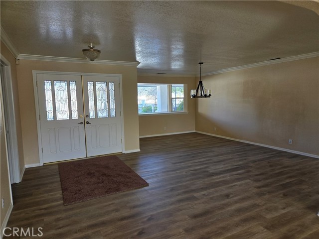 Detail Gallery Image 17 of 19 For 19345 Oneida Rd, Apple Valley,  CA 92307 - 4 Beds | 3/1 Baths