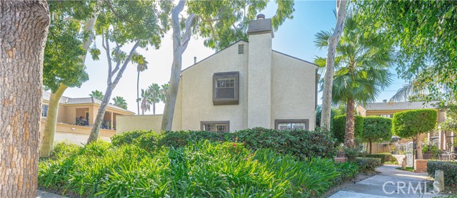 Detail Gallery Image 2 of 27 For 2602 Monte Carlo Dr #10,  Santa Ana,  CA 92706 - 3 Beds | 2/1 Baths