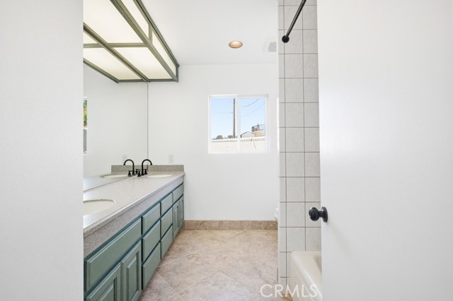 17380 Mockingbird Canyon, Riverside CA: https://media.crmls.org/medias/69f89199-d4d2-49e4-8192-9b63b72f05ca.jpg