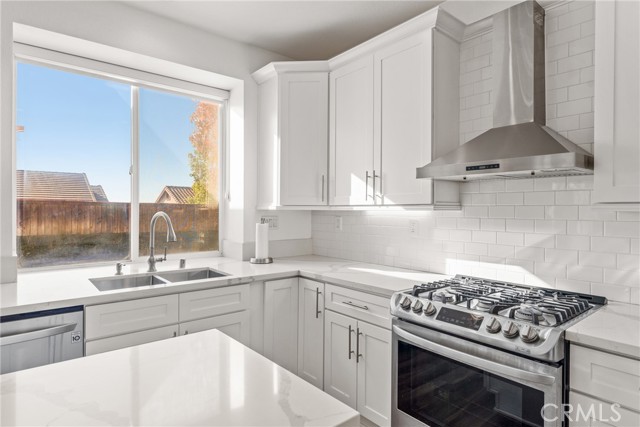 Detail Gallery Image 13 of 38 For 9749 Orange, Rancho Cucamonga,  CA 91737 - 4 Beds | 2/1 Baths