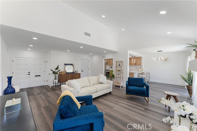 12202 Silva Place, Cerritos CA: https://media.crmls.org/medias/69fa68d1-834c-45b3-8d74-5b85b2a74292.jpg