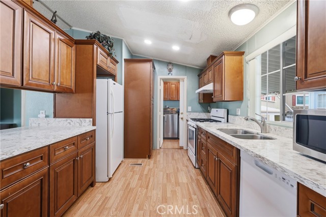 Detail Gallery Image 13 of 30 For 1630 W Covina Bld #83,  San Dimas,  CA 91773 - 3 Beds | 2 Baths