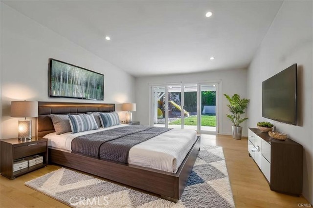 Detail Gallery Image 3 of 65 For 24216 Calvert St, Woodland Hills,  CA 91367 - 5 Beds | 3/1 Baths