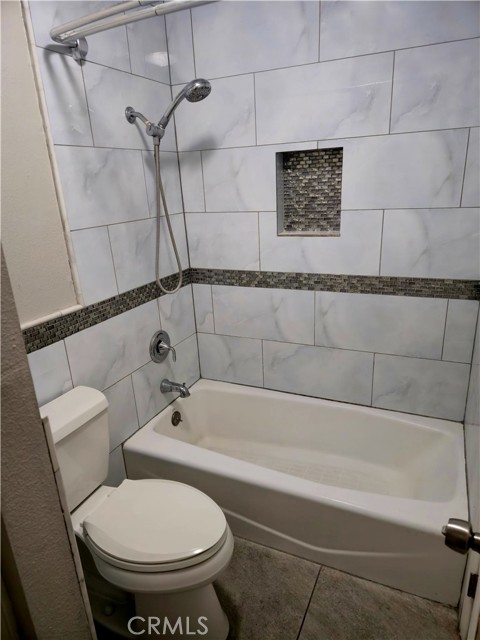 Detail Gallery Image 6 of 8 For 3845 Farquhar Ave #212,  Los Alamitos,  CA 90720 - 2 Beds | 1 Baths