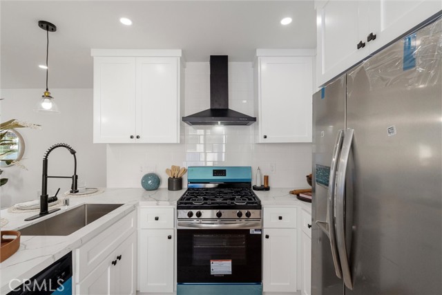 Detail Gallery Image 8 of 24 For 5004 W 138th St, Hawthorne,  CA 90250 - 3 Beds | 2 Baths