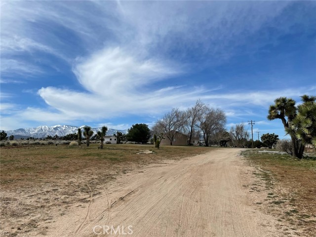 Detail Gallery Image 17 of 18 For 9488 Trinidad Rd, Phelan,  CA 92371 - 3 Beds | 2 Baths