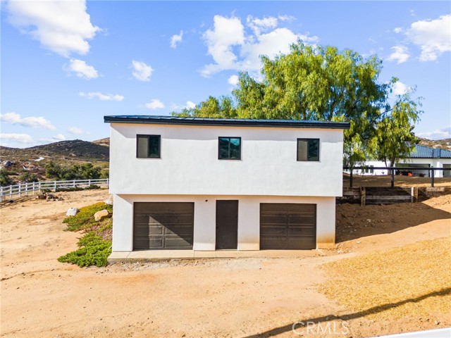 Detail Gallery Image 9 of 55 For 34105 Stage Rd, Temecula,  CA 92591 - 5 Beds | 3/1 Baths