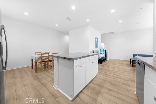 Detail Gallery Image 18 of 42 For 15972 Bravery Ave, Chino,  CA 91708 - 2 Beds | 2/1 Baths