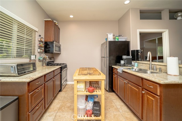 Detail Gallery Image 32 of 39 For 618 Thornhurst Ave, Glendora,  CA 91741 - 4 Beds | 3 Baths