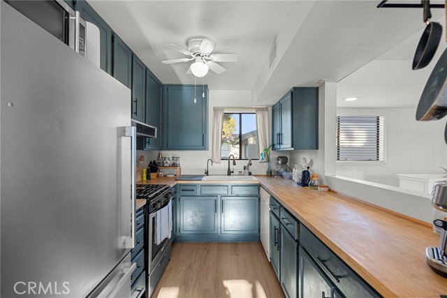 Detail Gallery Image 30 of 33 For 6475 Twin Circle Ln #3,  Simi Valley,  CA 93063 - 2 Beds | 2 Baths