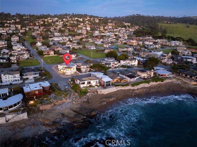 Detail Gallery Image 5 of 59 For 2090 Sherwood, Cambria,  CA 93428 - 4 Beds | 4/1 Baths