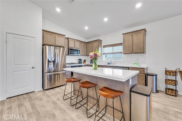 Detail Gallery Image 6 of 22 For 2018 Renata Dr, Perris,  CA 92571 - 4 Beds | 3 Baths