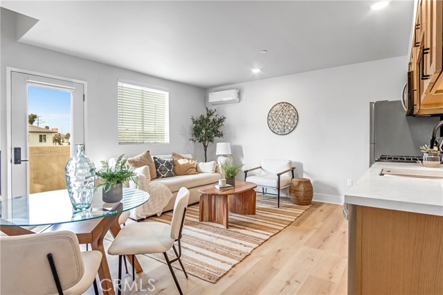 Detail Gallery Image 2 of 20 For 10035 S Western Ave #104,  Los Angeles,  CA 90047 - 2 Beds | 2 Baths