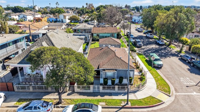 Detail Gallery Image 5 of 44 For 200 E Century Bld, Los Angeles,  CA 90003 - 2 Beds | 1 Baths