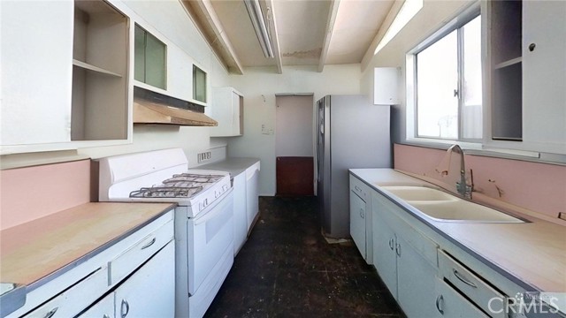 Detail Gallery Image 8 of 58 For 1210 Tejon, Colton,  CA 92324 - 4 Beds | 2 Baths