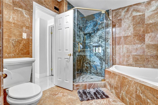 5115 Boda Pl, Woodland Hills CA: https://media.crmls.org/medias/6a020209-2301-44e2-90e2-fc53e2055e77.jpg
