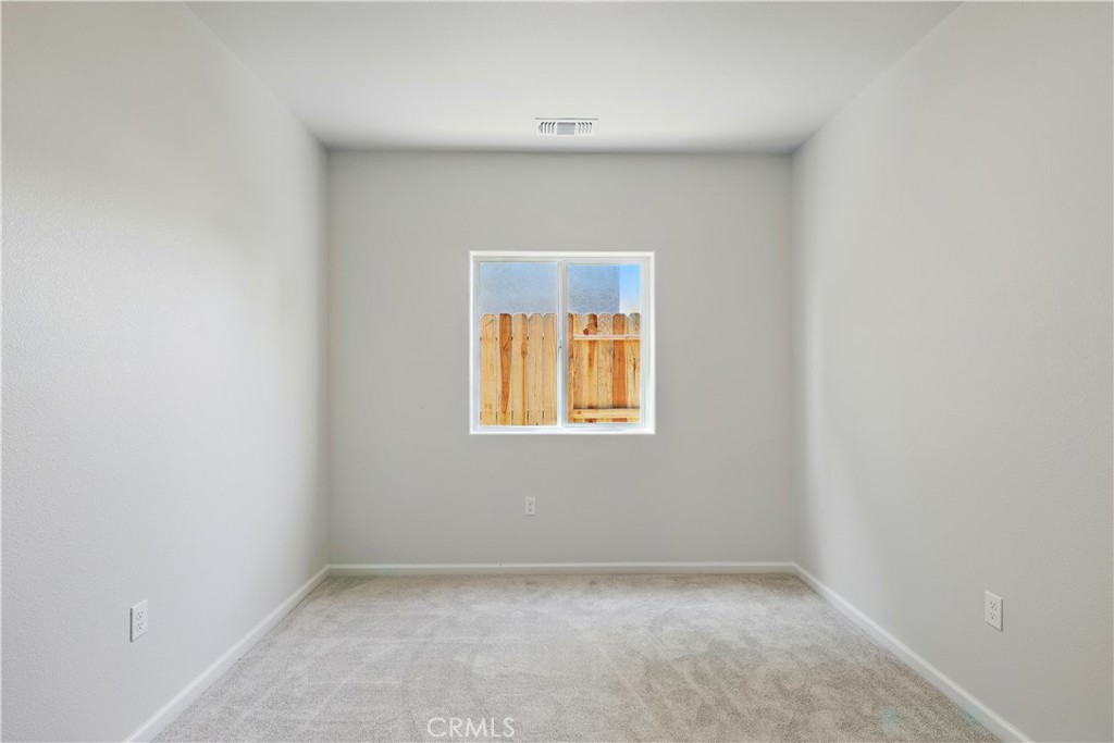 https://media.crmls.org/medias/6a023665-cf06-4352-b8cf-56b9094439e2.jpg?preset=X-Large