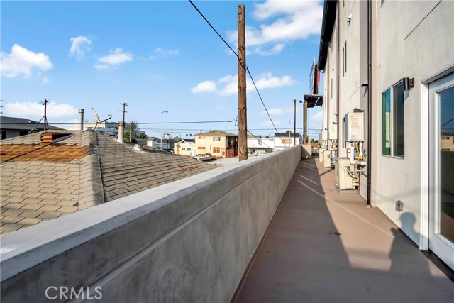 Detail Gallery Image 12 of 20 For 10035 S Western Ave #103,  Los Angeles,  CA 90047 - 2 Beds | 2 Baths