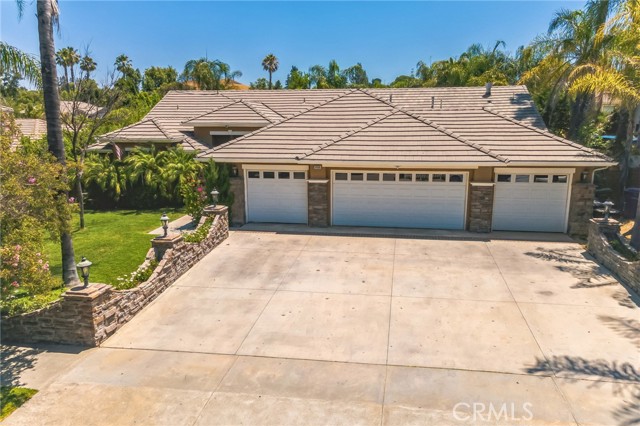 5050 Serrania Avenue, Woodland Hills, CA, 91364 5050 Serrania Avenue, Woodland Hills, CA, 91364