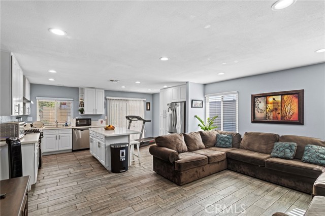 3405 Pickwick, Riverside CA: https://media.crmls.org/medias/6a03b0e6-dea9-4727-a26a-c5bf599f617e.jpg