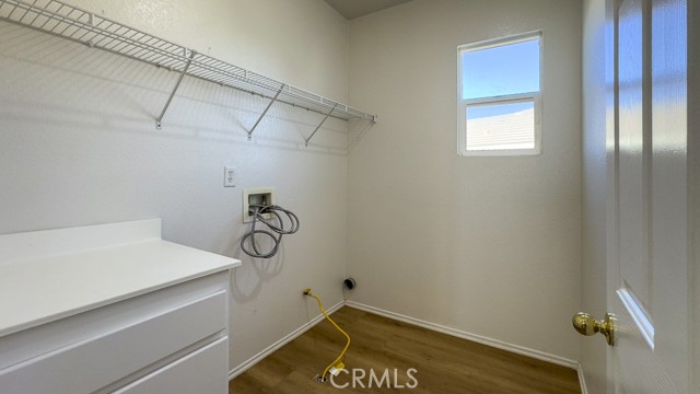 31659 Rosales Avenue, Murrieta CA: https://media.crmls.org/medias/6a03edd8-1794-460c-ac08-31a2da55f3ce.jpg