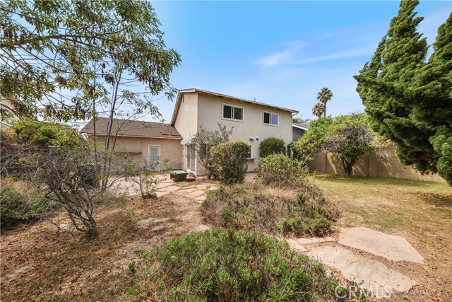 Detail Gallery Image 10 of 38 For 17172 Berlin Ln, Huntington Beach,  CA 92649 - 3 Beds | 2 Baths