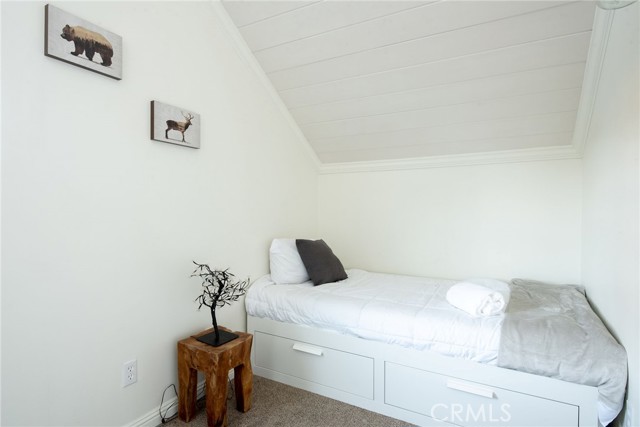 Detail Gallery Image 14 of 52 For 801 Cameron Dr, Big Bear Lake,  CA 92315 - 3 Beds | 2 Baths