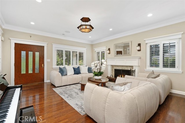 357 N Mayflower Avenue, Monrovia CA: https://media.crmls.org/medias/6a06401f-a9a2-47ff-8099-d3bedbb34e45.jpg