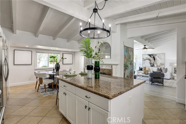 Detail Gallery Image 13 of 48 For 1112 Westcliff Dr, Newport Beach,  CA 92660 - 4 Beds | 4 Baths