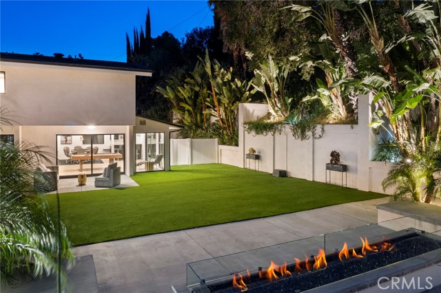5265 Del Moreno Drive, Woodland Hills CA: https://media.crmls.org/medias/6a073c32-b70e-493e-99df-4c7bb236be5b.jpg