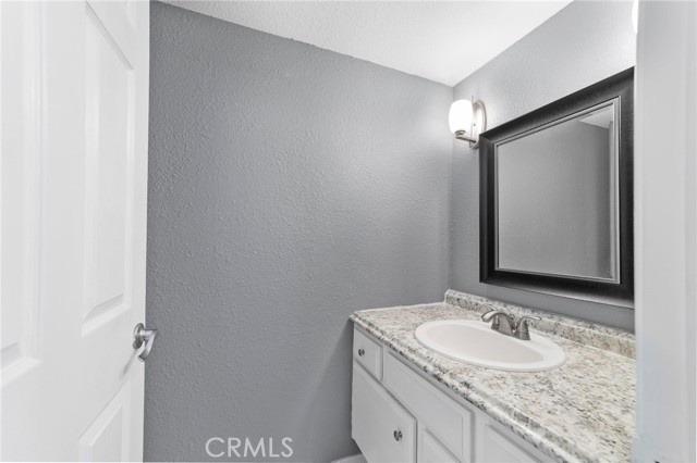 Detail Gallery Image 6 of 27 For 1974 E Lynwood Dr 1c,  San Bernardino,  CA 92404 - 2 Beds | 1/1 Baths