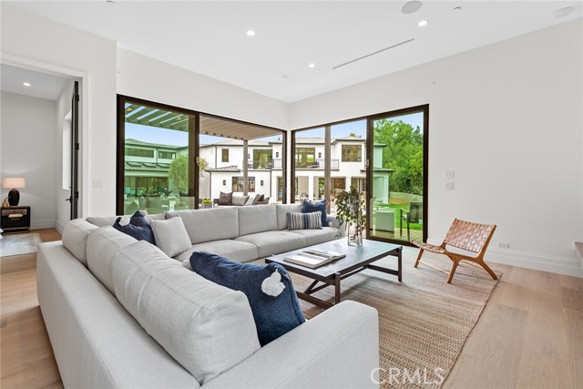 Detail Gallery Image 40 of 44 For 5373 Jed Smith Rd, Hidden Hills,  CA 91302 - 7 Beds | 8/2 Baths