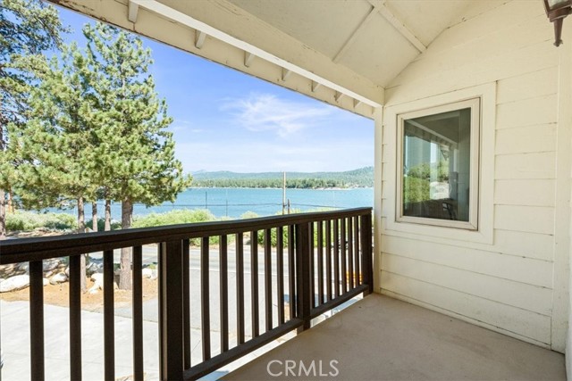 38512 North Shore Drive, Fawnskin CA: https://media.crmls.org/medias/6a083320-b5e3-4523-ba1a-43636f705552.jpg