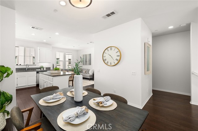 Detail Gallery Image 13 of 49 For 68 Webber Way, Buena Park,  CA 90621 - 3 Beds | 2/1 Baths