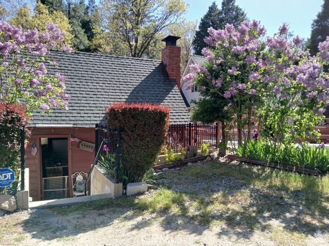 23683 Manzanita Drive